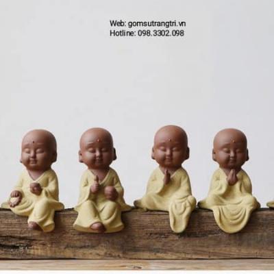 BỘ BÀN GHẾ GỖ KÈM TƯỢNG CHÚ TIỂU